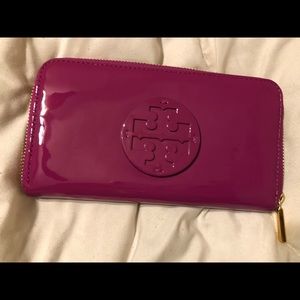 Tory Burch Patent Wallet